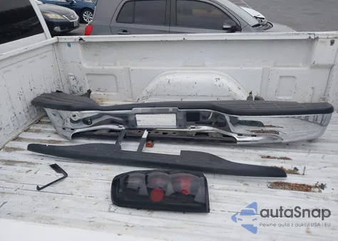 2003 Chevrolet Silverado 1500 Ls z USA, uszkodzony, nr VIN 1GCEC14T23Z198748